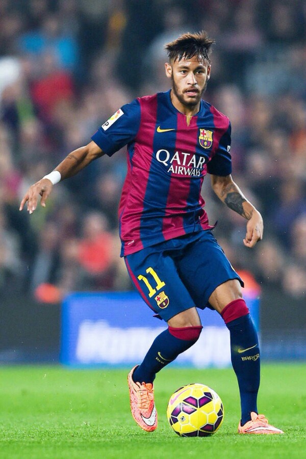 欧冠：巴黎大胜曼联 内马尔建功