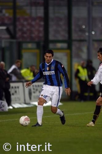 国王队记：拉文左脚踝中度扭伤，一周后重新评估（国王随队记者：拉文左脚踝中度扭伤，一周后再评估）