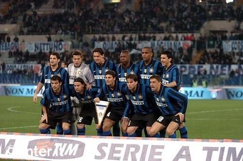 2025 赛季：大联盟历史上首位女性裁判在 3A 联赛完成全赛季执法，获得一致好评